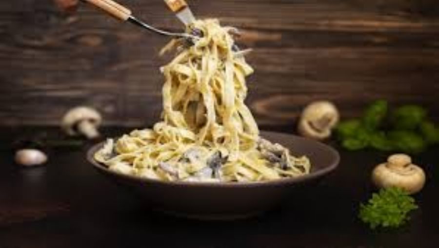 FETTUCCINE ALFREDO