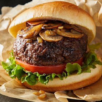 Mantarlı Burger ( patates kızartması ile birlikte )